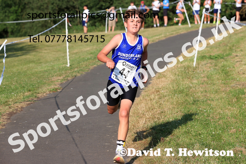 Young athletes, 2026 Sunderland 5k, Silksworth, Sunderland. Photo: David T. Hewitson/Sports for All Pics